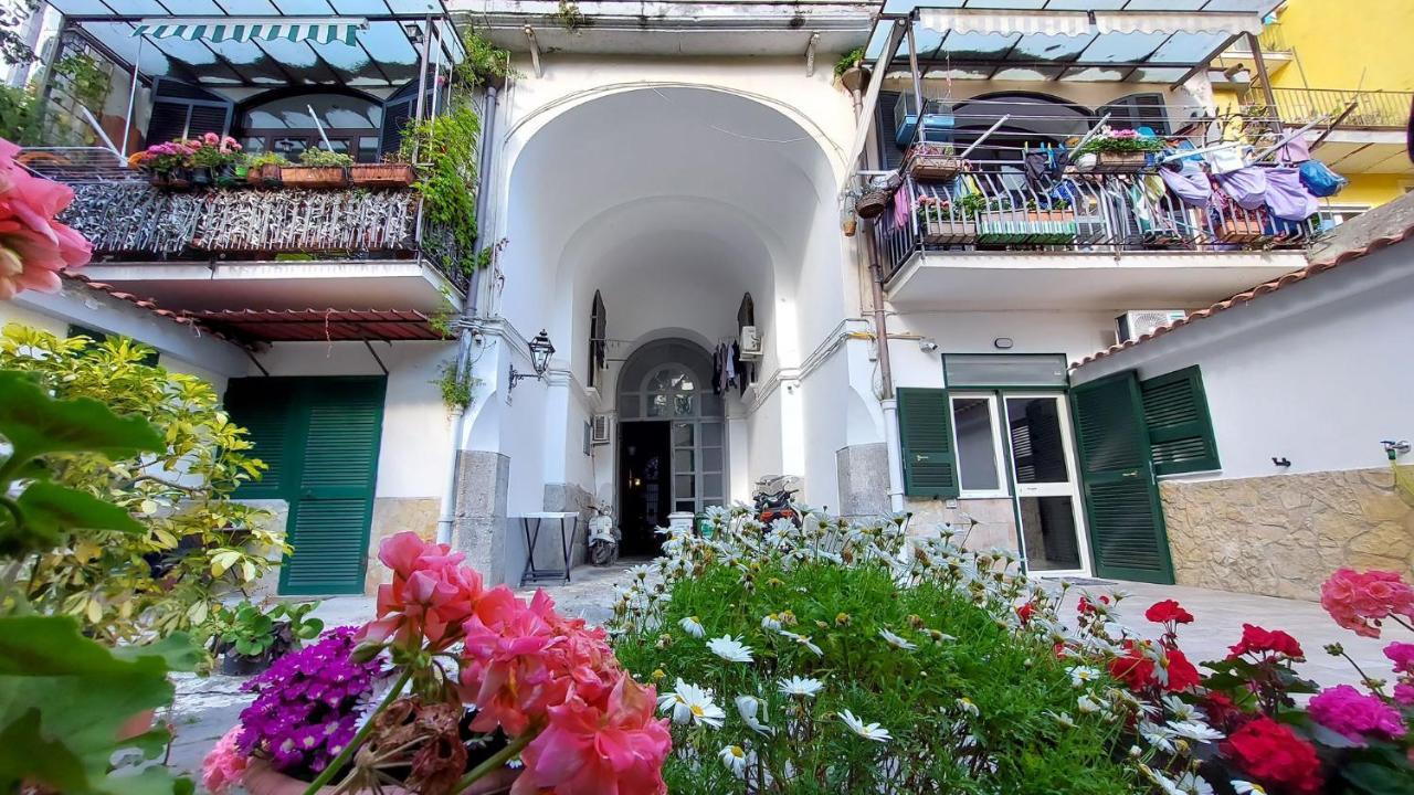 Kiki Suite Napoli Centro Экстерьер фото